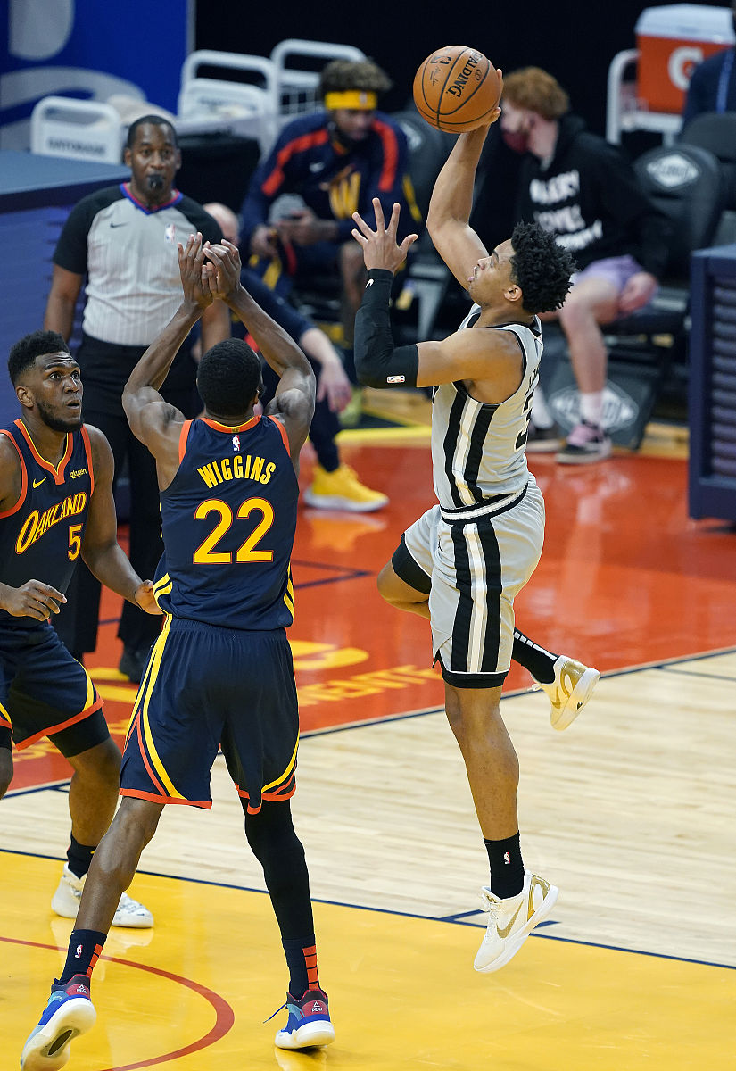 集结日丹佛掘金外线爆发浙江队围绕NBA季后赛临场应变，媒体一致点评：加时末段NBA季后赛焦点战的简单介绍